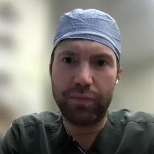 د. أنتوني روسي — طبيب جلدي بنيويورك